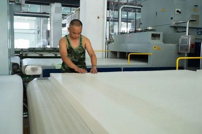 探访 | 走进国内最大的乳胶工厂,带你揭露乳胶寝具生产全过程